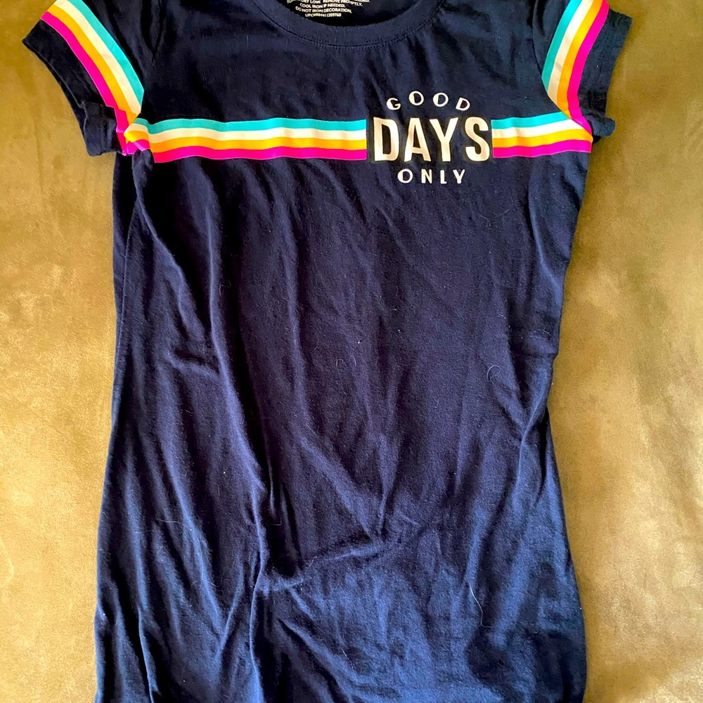 Juniors size medium fits like a small